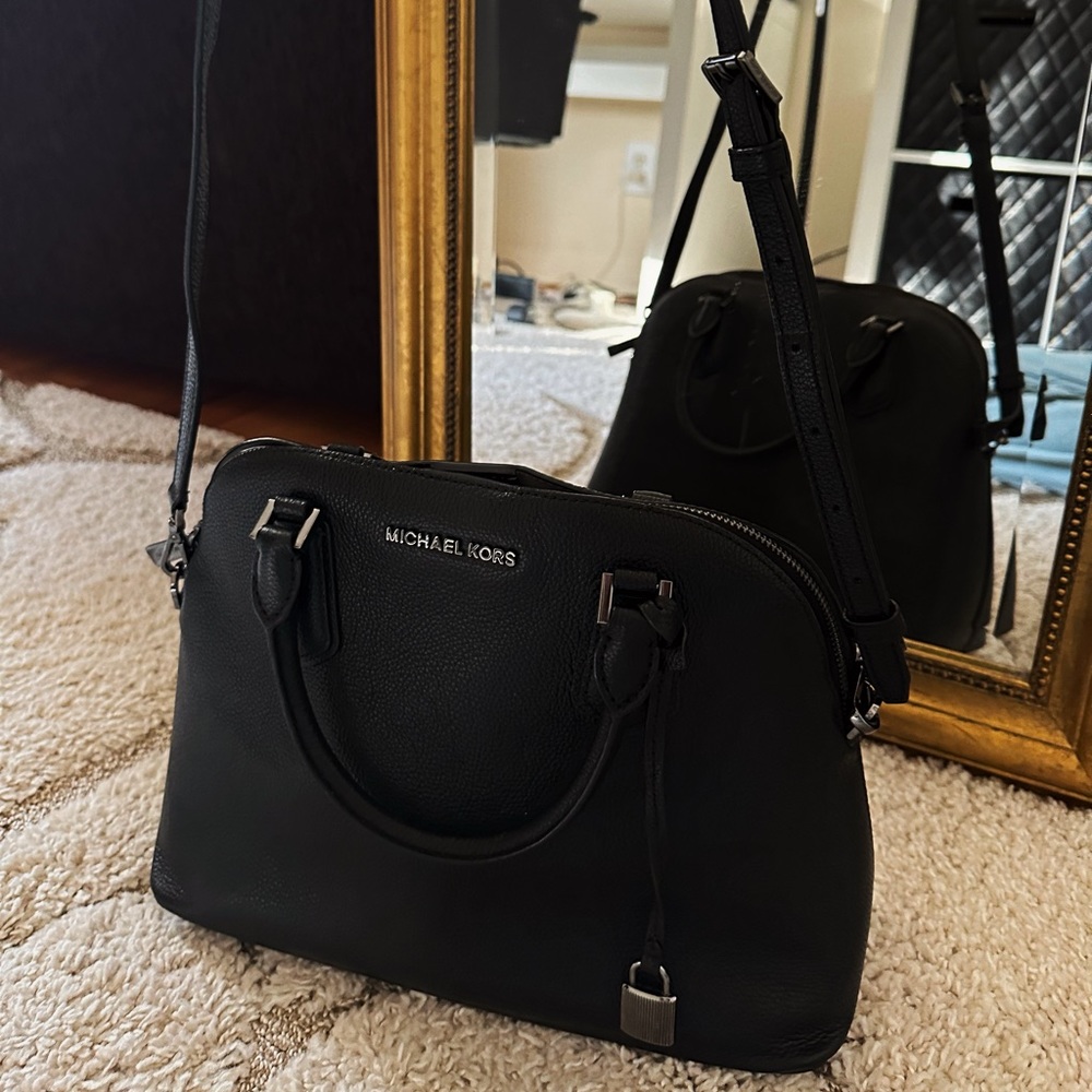 Michael Kors leather shoulder bag